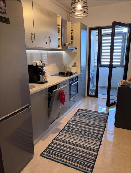 Apartament cu 3 camere decomandat în Prelungirea Ghencea
