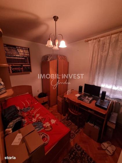 Apartament cu 4 camere în Cetate
