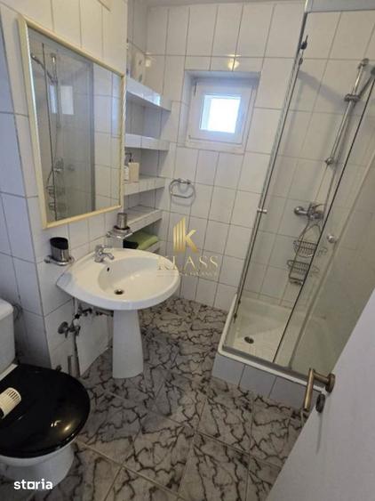 Apartament cu 2 camere semidecomandat, mobilat în Victoriei