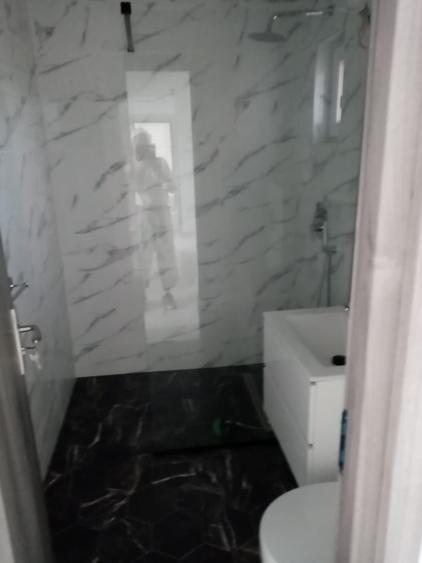 Apartament cu 3 camere decomandat în Exterior Vest