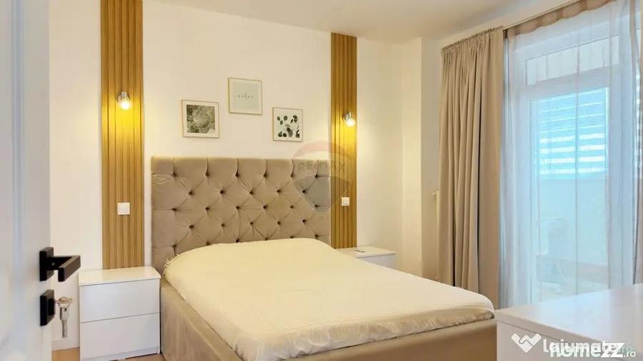 Apartament cu 3 camere semidecomandat în Colentina