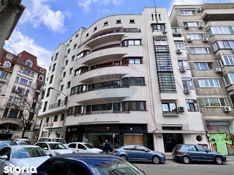Apartament cu 3 camere semidecomandat, mobilat în Centrul Istoric
