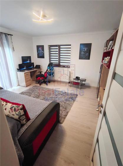 Apartament cu 2 camere decomandat în Filiași