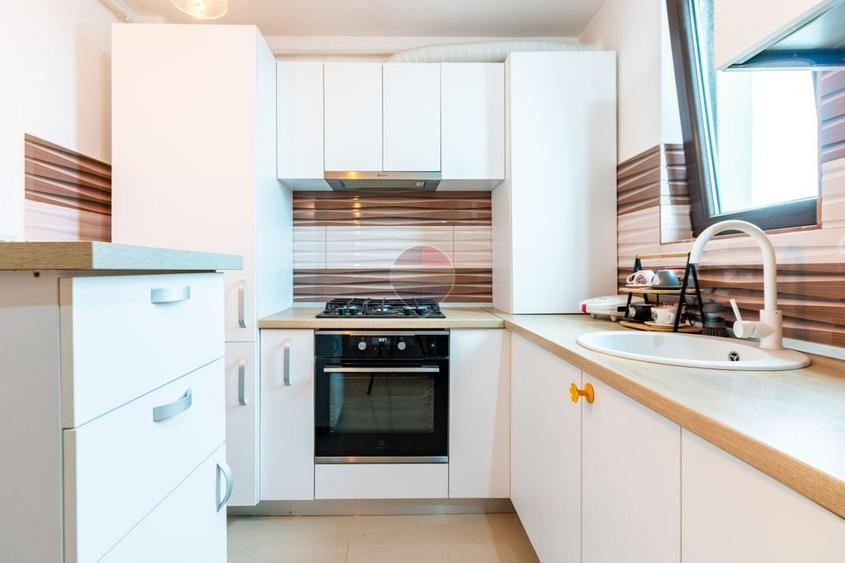 Apartament cu 2 camere decomandat în Central
