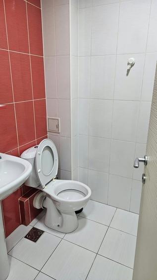 Garsonieră în Titan