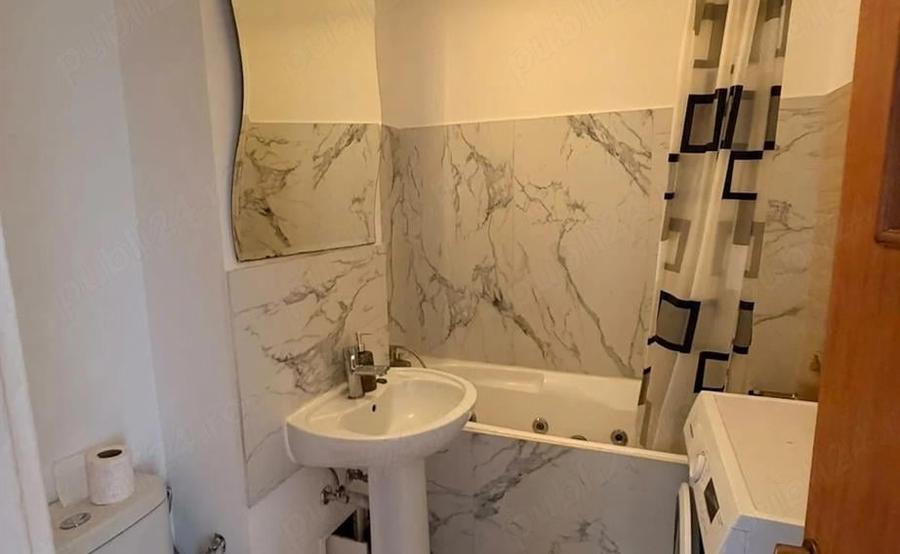 Apartament cu 3 camere decomandat în Dristor
