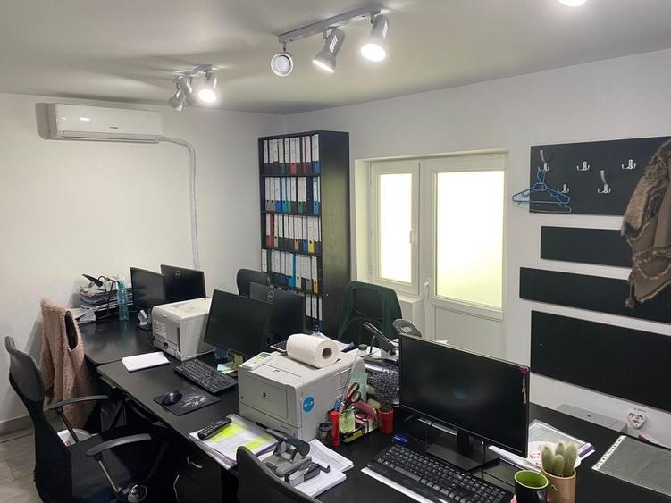 Apartament cu 4 camere decomandat în Central