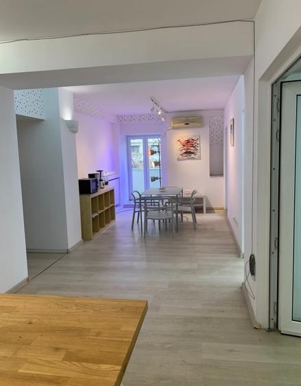 Apartament cu 3 camere decomandat în Ultracentral