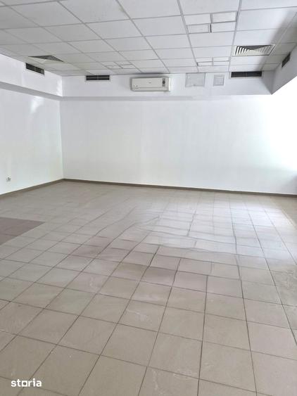 Spațiu comercial, de 75 mp, în Grivița
