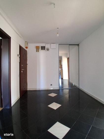 Apartament cu 4 camere în Crângași