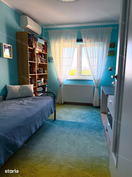Apartament cu 3 camere decomandat în Titan