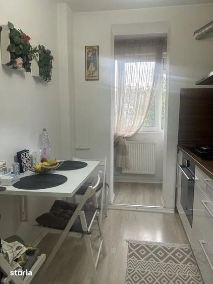 Apartament cu 2 camere semidecomandat în Berceni