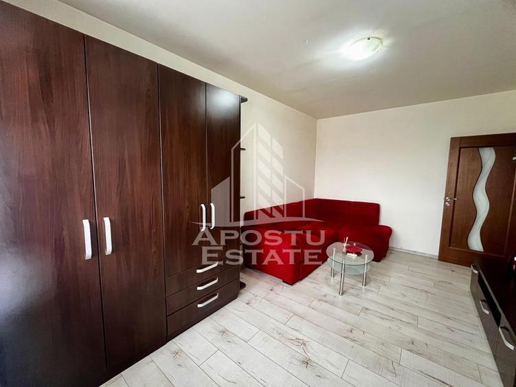 Apartament cu 2 camere semidecomandat, mobilat în Bucovina