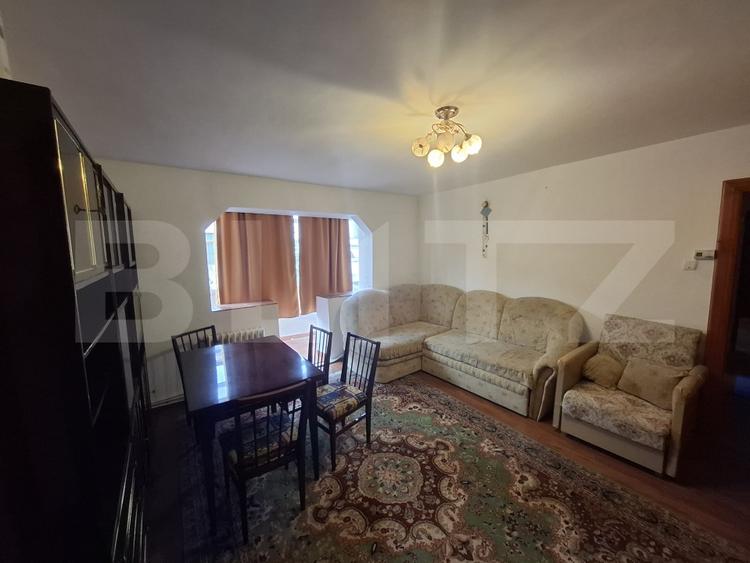 Apartament cu 2 camere semidecomandat, mobilat în Micro 16