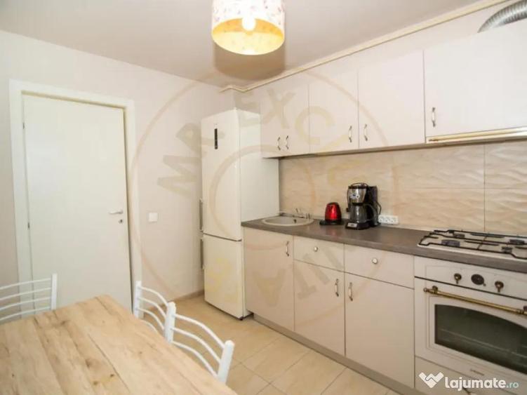 Apartament cu 3 camere decomandat, mobilat în Nord