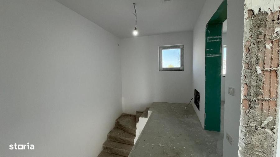 Casă cu 4 camere în Urseni