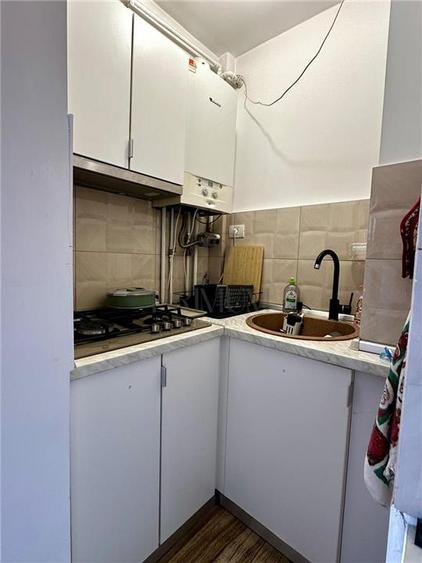 Apartament cu 4 camere decomandat, mobilat în Gheorghe Lazăr