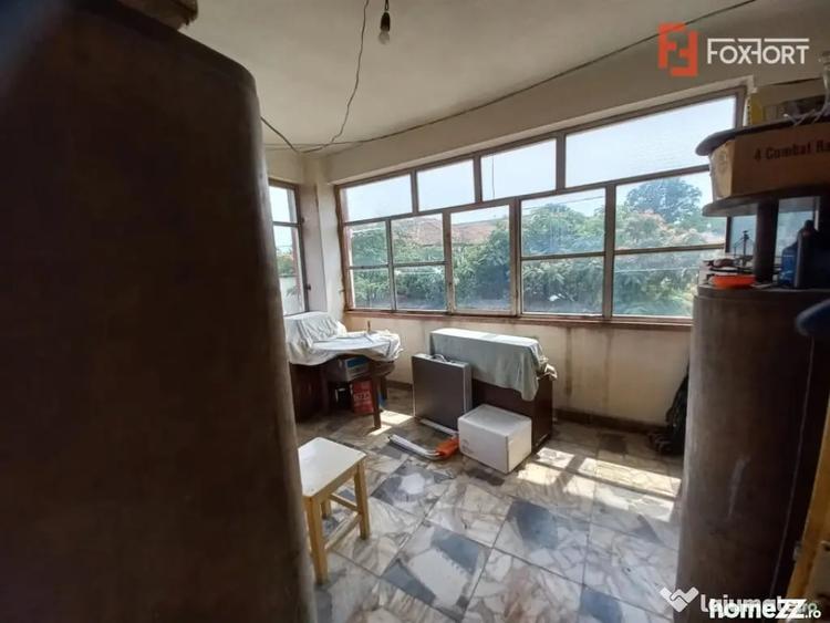 Casă cu 5 camere cu Teren 337 Mp în Crișan