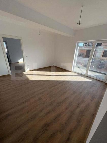 Apartament cu 3 camere decomandat în Centura