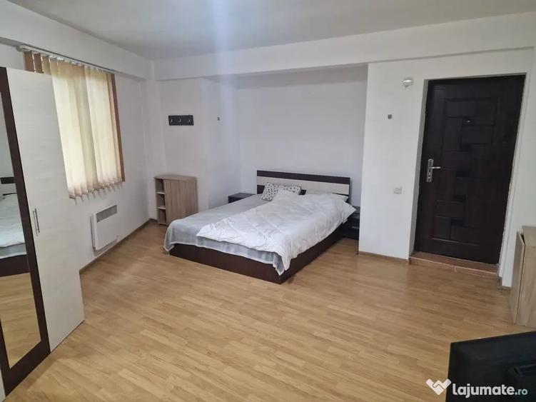 Garsonieră în Cornișa