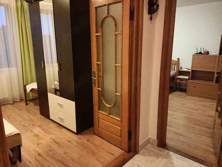 Apartament cu 3 camere decomandat, mobilat în Central