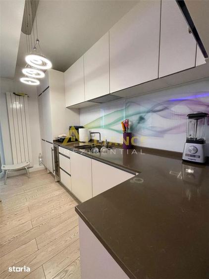 Apartament cu 3 camere, mobilat în Central — fotografia 3