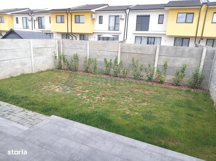 Casă cu 4 camere cu Canalizare în Cihei