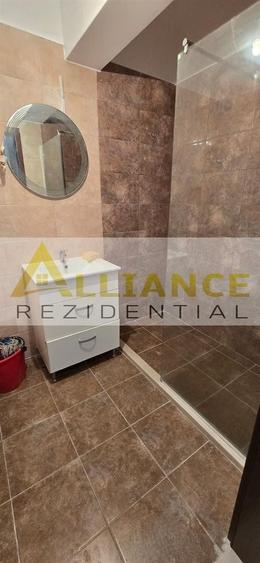 Apartament cu 2 camere în Apărătorii Patriei