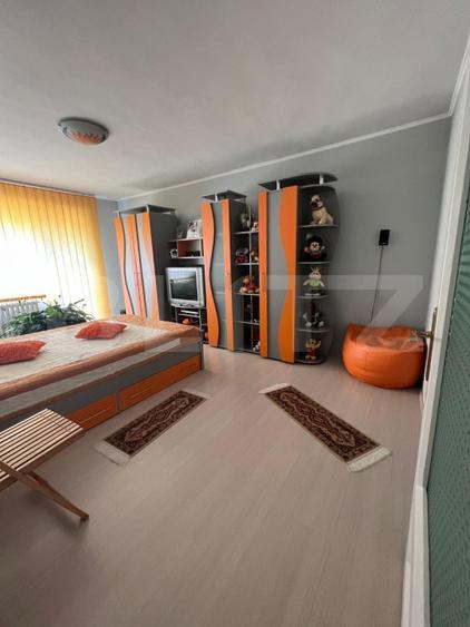 Casă individuală cu 5 camere cu Garaj în Mărăști