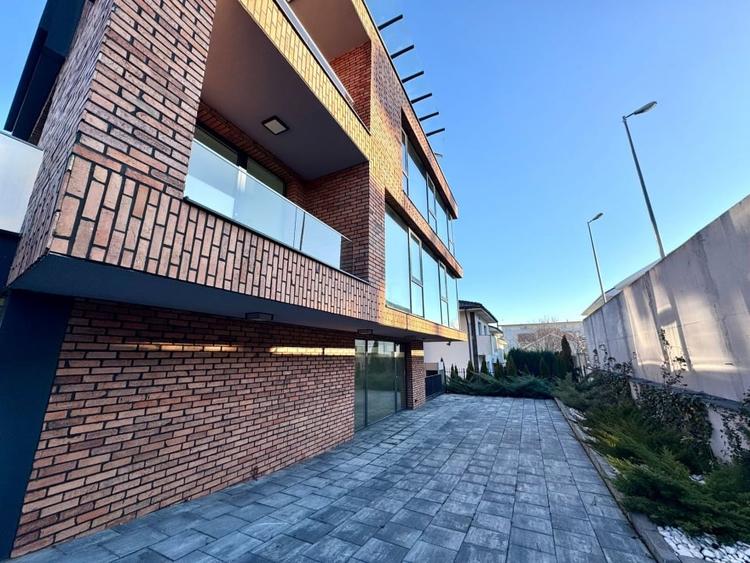 Spațiu comercial, de 550 mp, în Europa