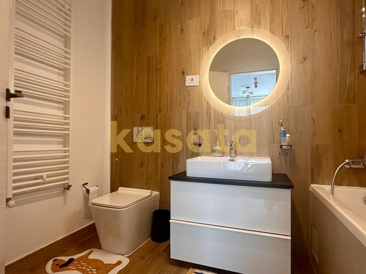 Duplex cu 6 camere cu Canalizare în Nord