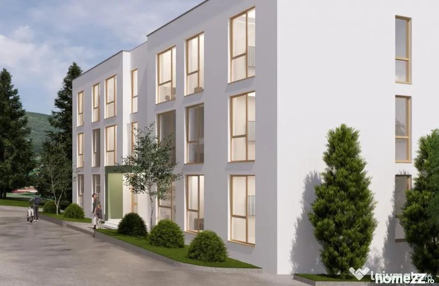 Apartament cu 4 camere semidecomandat în Central