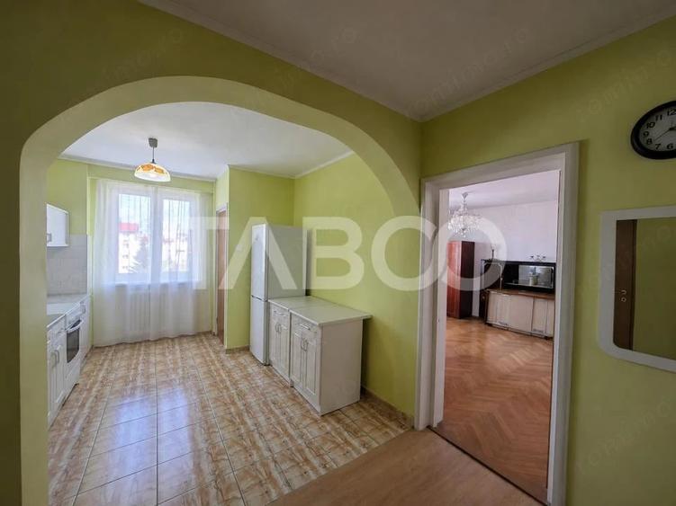 Apartament cu 3 camere decomandat în Mihai Viteazul