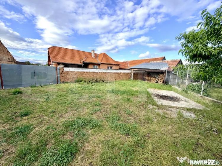 Casă cu 2 camere cu Teren 500 Mp în Gârbova