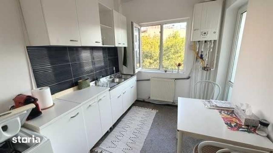 Apartament cu 2 camere semidecomandat în Cișmigiu