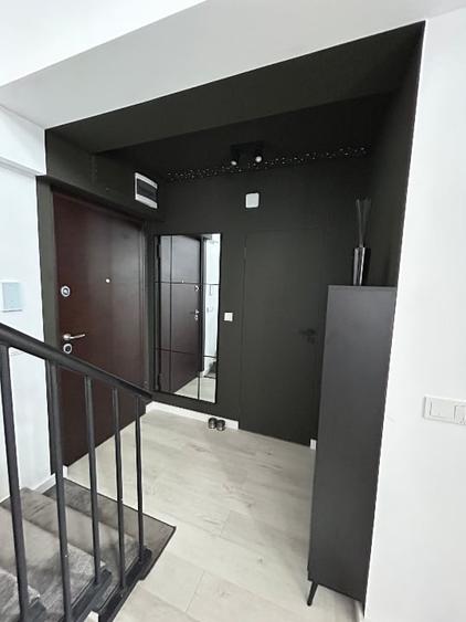 Apartament cu 3 camere decomandat, mobilat în Aviației