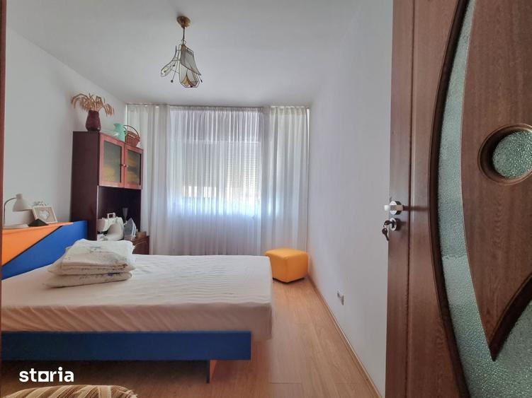 Apartament cu 3 camere decomandat în Mioriței