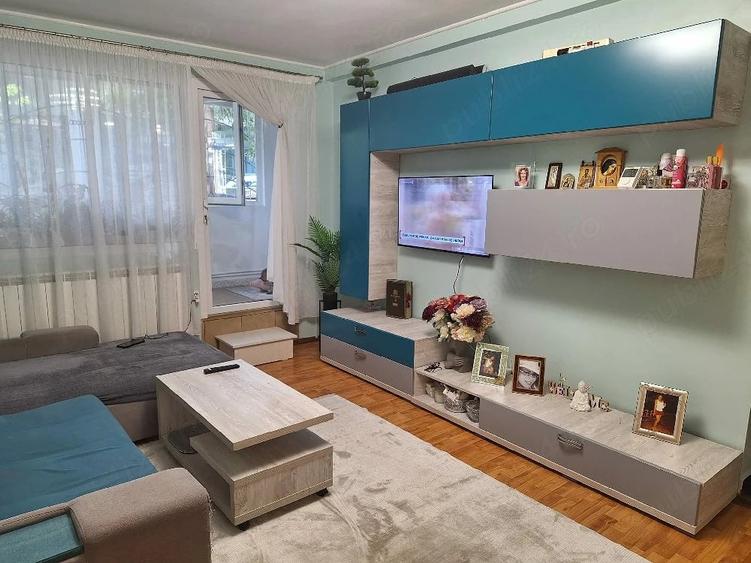 Apartament cu 2 camere semidecomandat, mobilat în Central
