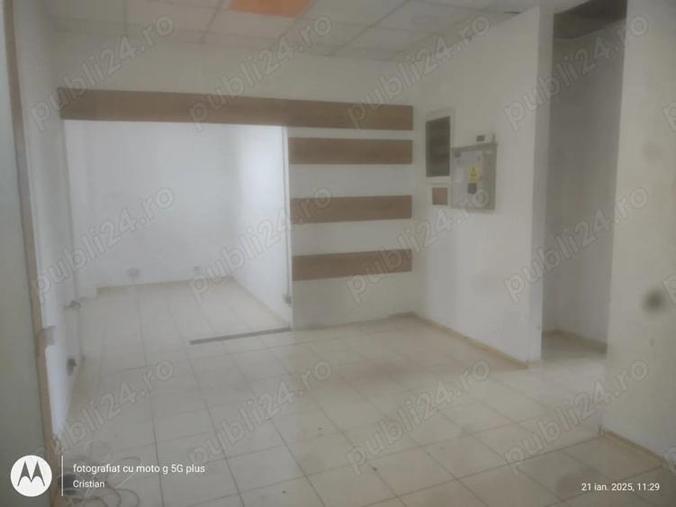 Spațiu comercial, de 86 mp, în Delfinariu