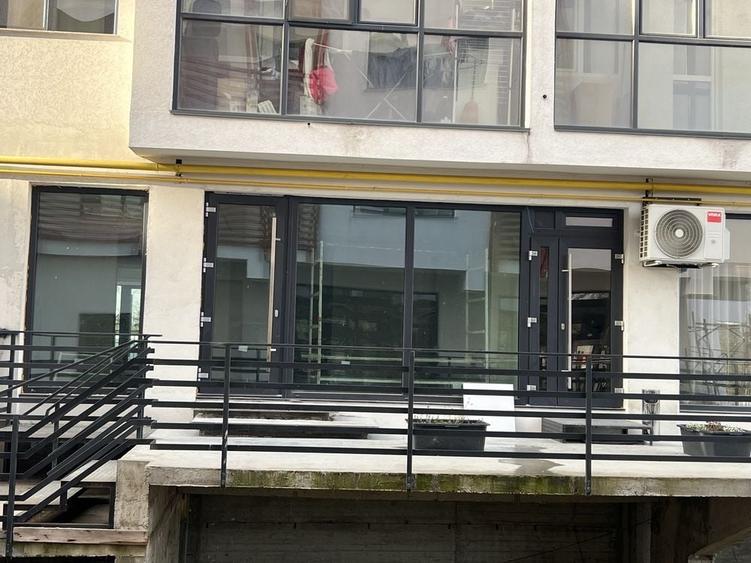 Spațiu comercial, de 50 mp, în Central