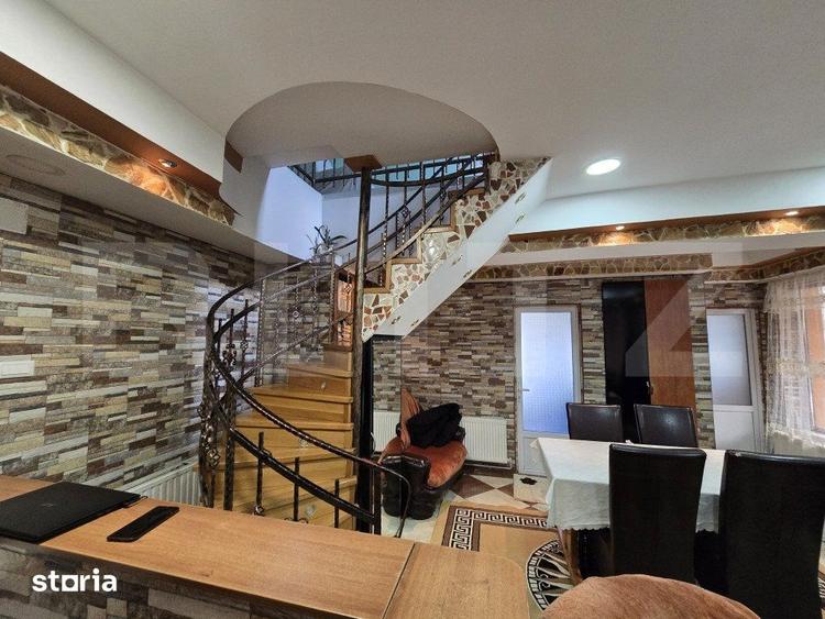 Casă cu 9 camere cu Teren 392 Mp în Turda