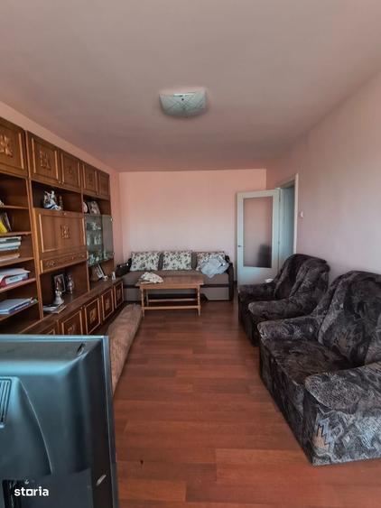 Apartament cu 3 camere, mobilat în Gara
