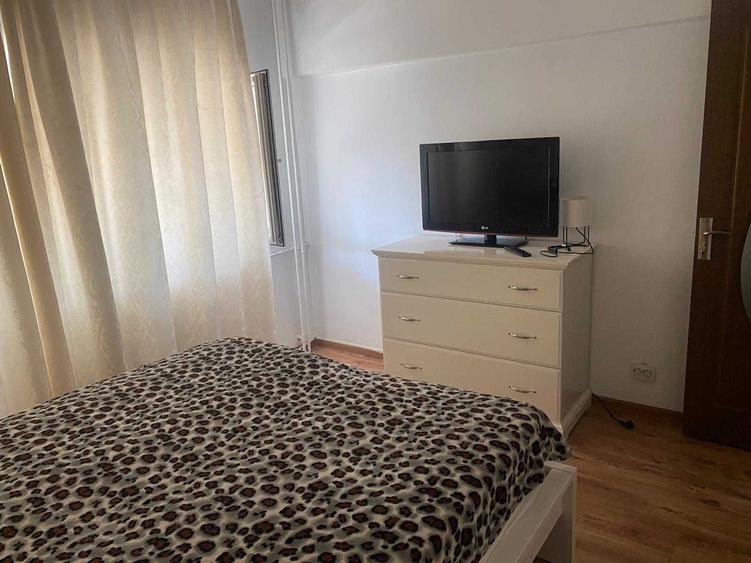 Apartament cu 3 camere decomandat în Dobroești