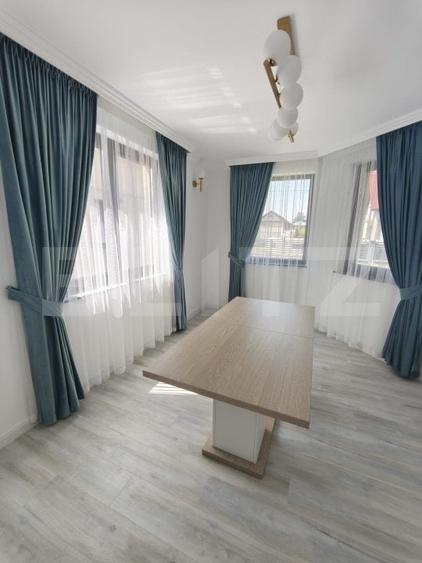 Casă individuală cu 6 camere cu Canalizare în Central