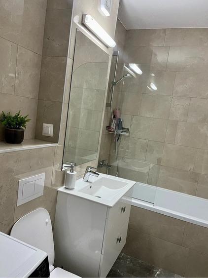 Apartament cu 2 camere decomandat în Chinteni