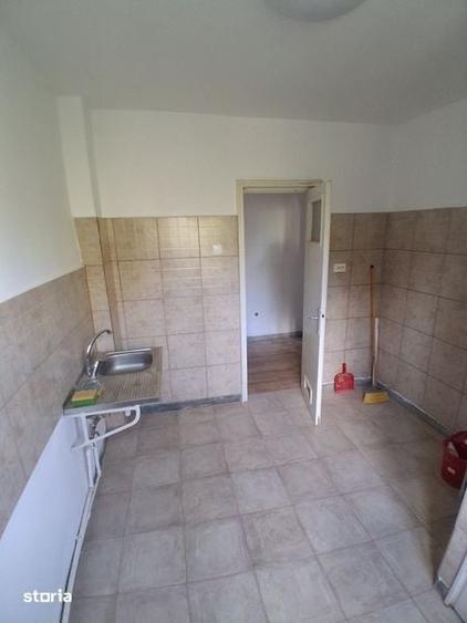 Apartament cu 2 camere semidecomandat în Trivale