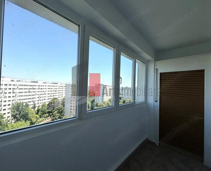 Apartament cu 3 camere decomandat în Dristor