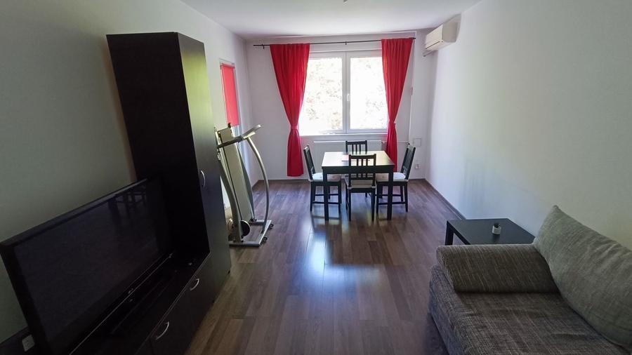 Apartament cu 3 camere decomandat în Crângași