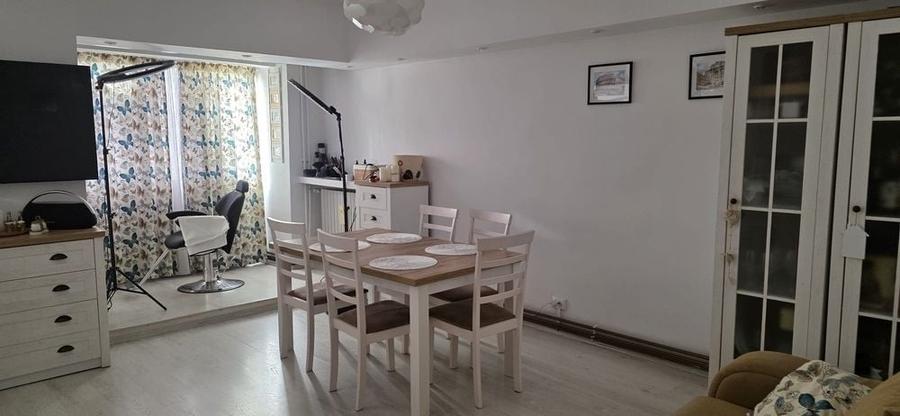 Apartament cu 3 camere decomandat în Brazda lui Novac