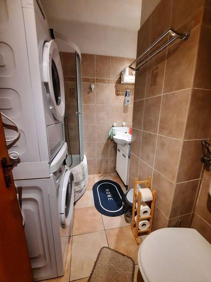 Apartament cu 2 camere decomandat, mobilat în Titan
